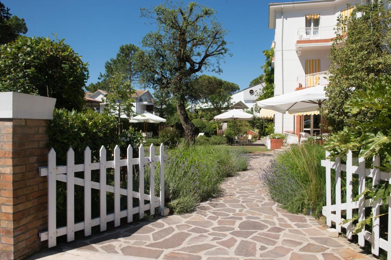 Villa Arizona ミラノ・マリッティマ エクステリア 写真